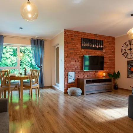Vintage Apartment *