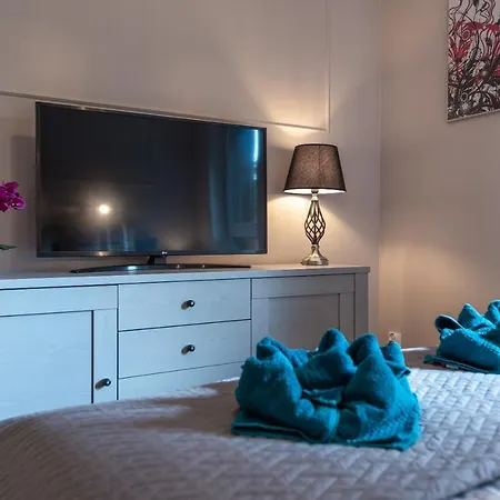 Vintage Apartment *